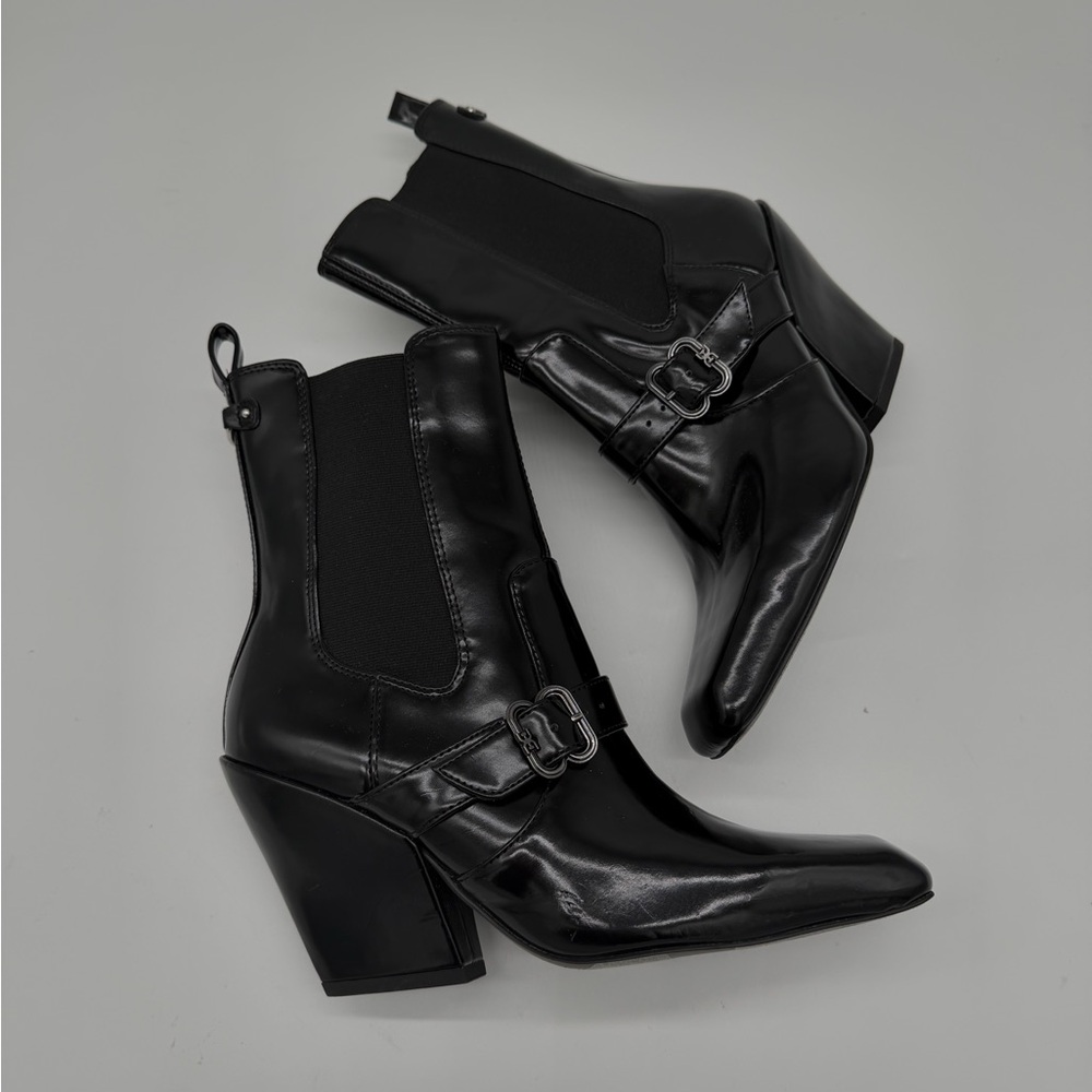Sam Edelman
Suzette Chelsea Boot